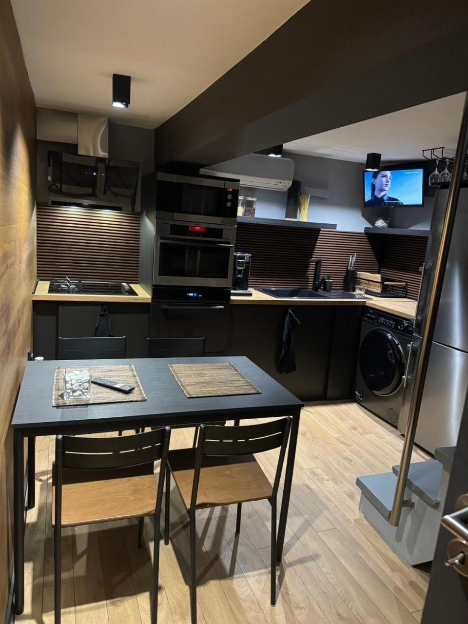 Casa Raffaelo Apartment Burgas ภายนอก รูปภาพ